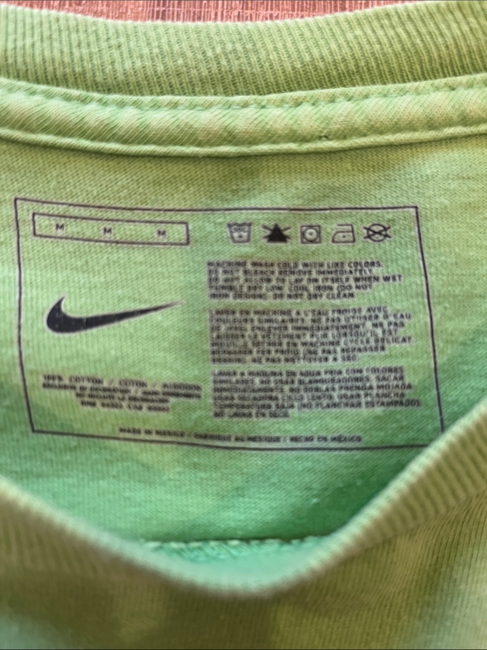 Nike T-shirt - Picture 2 of 4